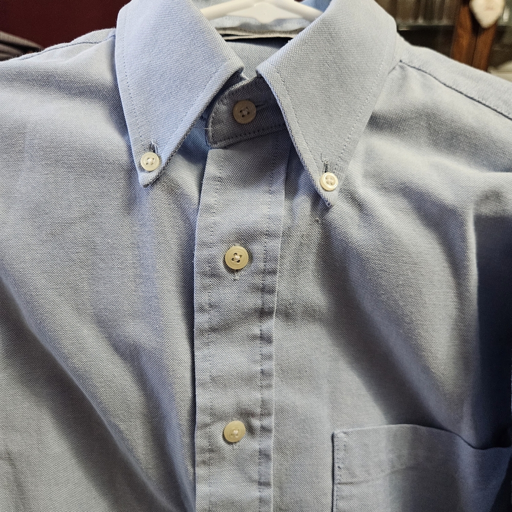 Men's Light Blue Button-Down Shirt